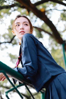内衣办公室幸福狐狸